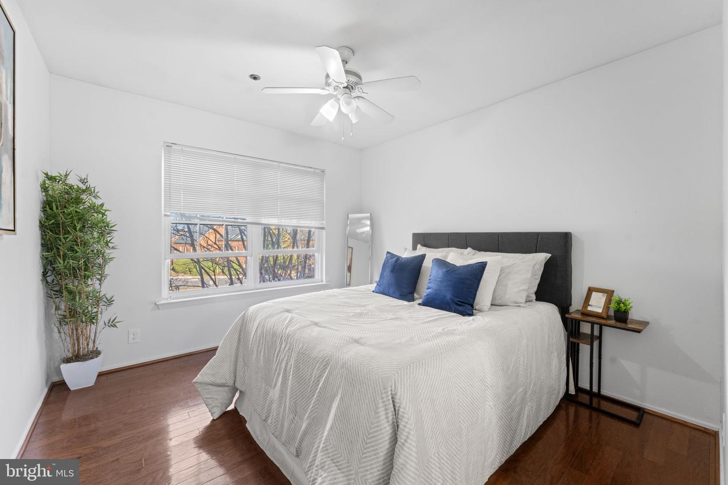 3302 WYNDHAM CIR #B, ALEXANDRIA, Virginia 22302, 1 Bedroom Bedrooms, ,1 BathroomBathrooms,Residential,For sale,3302 WYNDHAM CIR #B,VAAX2052972 MLS # VAAX2052972