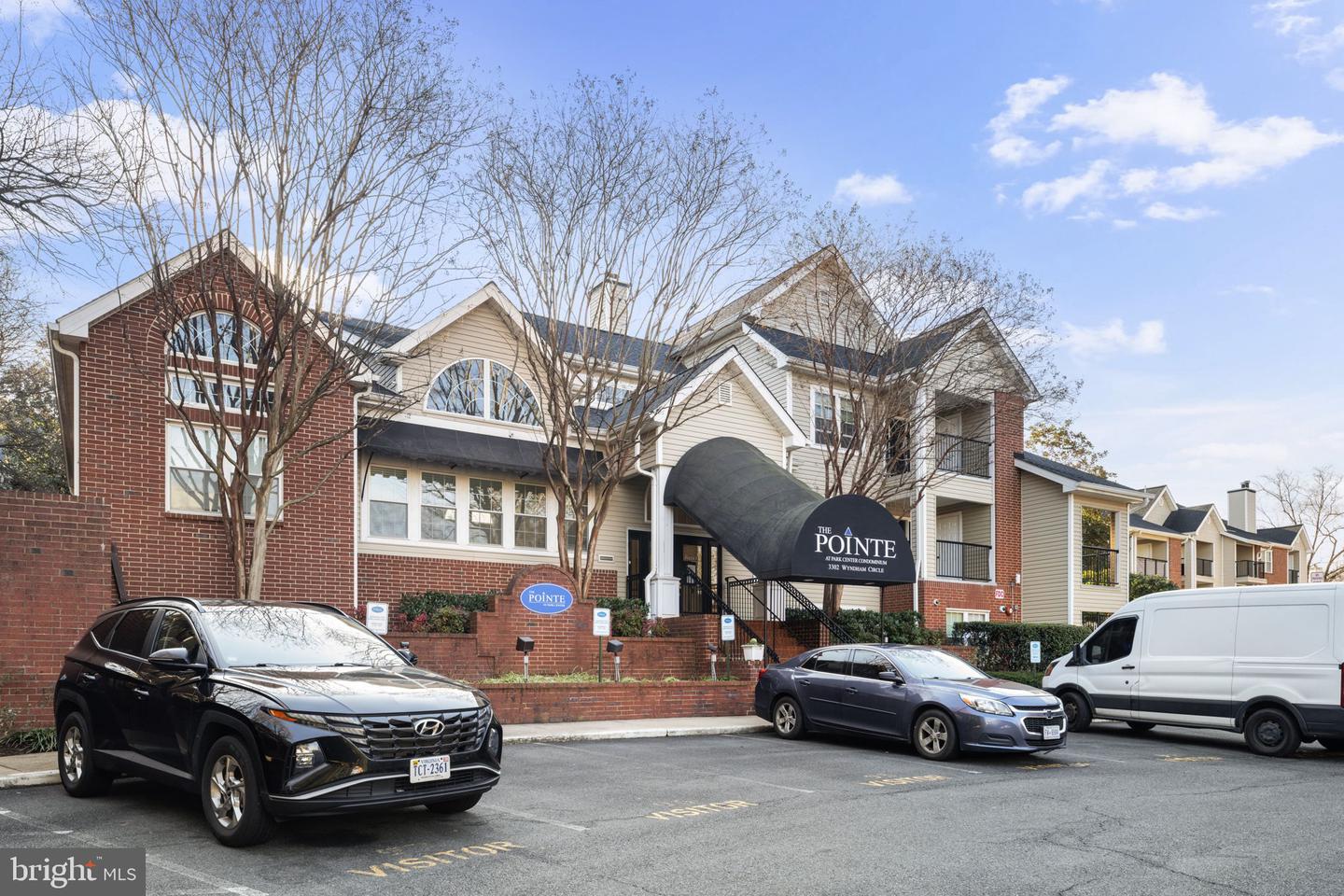 3302 WYNDHAM CIR #B, ALEXANDRIA, Virginia 22302, 1 Bedroom Bedrooms, ,1 BathroomBathrooms,Residential,For sale,3302 WYNDHAM CIR #B,VAAX2052972 MLS # VAAX2052972