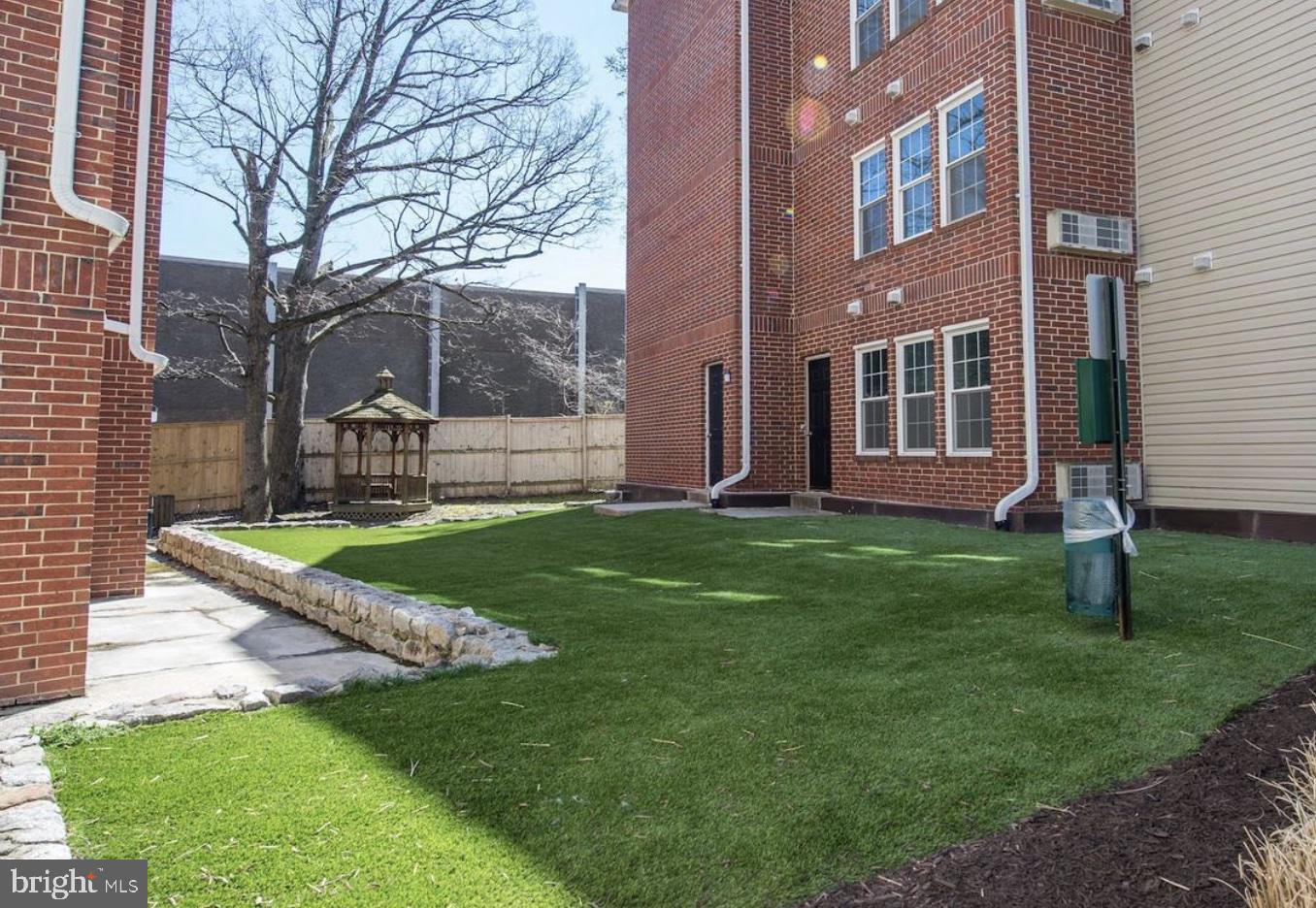 3302 WYNDHAM CIR #B, ALEXANDRIA, Virginia 22302, 1 Bedroom Bedrooms, ,1 BathroomBathrooms,Residential,For sale,3302 WYNDHAM CIR #B,VAAX2052972 MLS # VAAX2052972