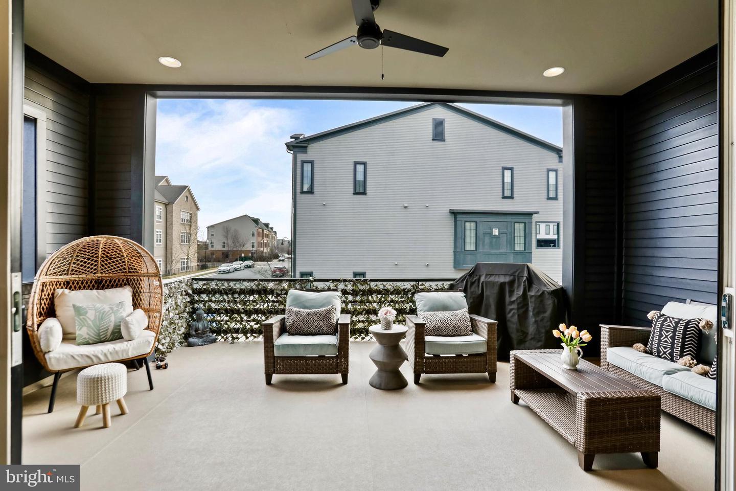 20305 SAVIN HILL DR, ASHBURN, Virginia 20147, 4 Bedrooms Bedrooms, ,3 BathroomsBathrooms,Residential,For sale,20305 SAVIN HILL DR,VALO2113614 MLS # VALO2113614