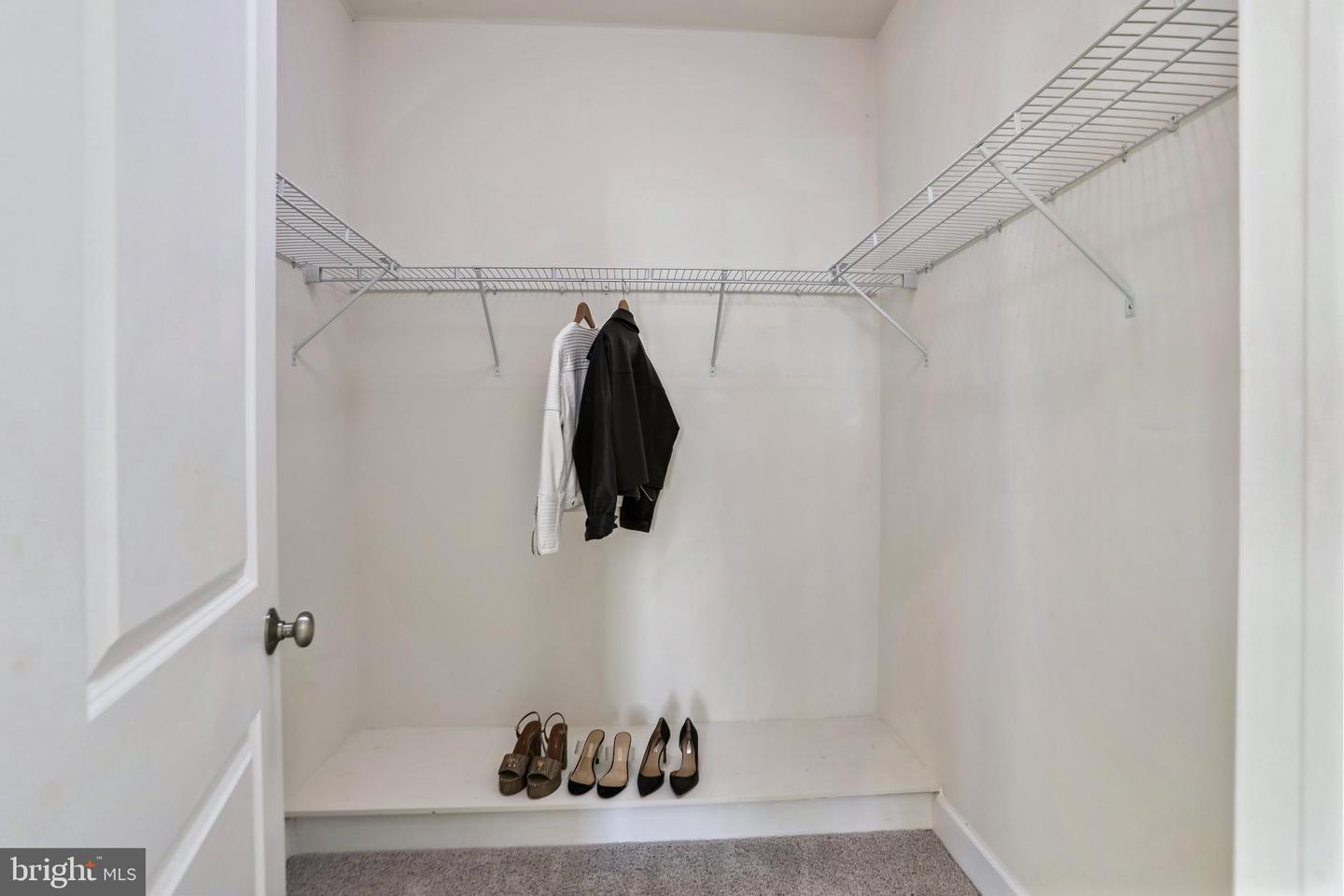 20305 SAVIN HILL DR, ASHBURN, Virginia 20147, 4 Bedrooms Bedrooms, ,3 BathroomsBathrooms,Residential,For sale,20305 SAVIN HILL DR,VALO2113614 MLS # VALO2113614