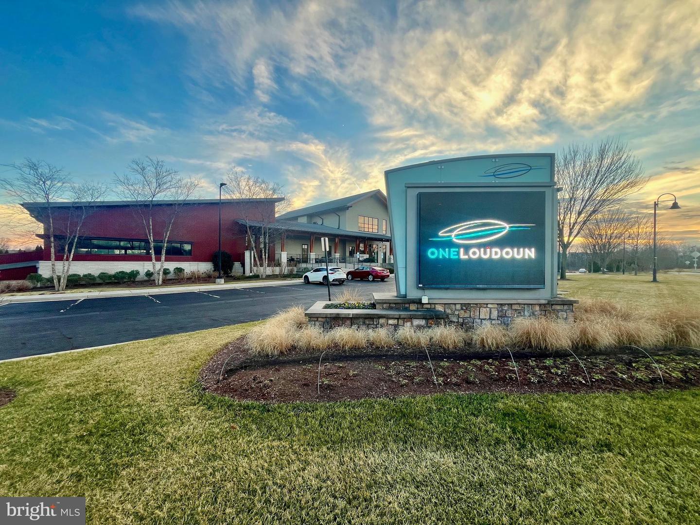 20305 SAVIN HILL DR, ASHBURN, Virginia 20147, 4 Bedrooms Bedrooms, ,3 BathroomsBathrooms,Residential,For sale,20305 SAVIN HILL DR,VALO2113614 MLS # VALO2113614