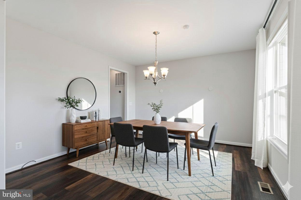 10602 SPRINGVALE LN, SPOTSYLVANIA, Virginia 22551, 5 Bedrooms Bedrooms, ,4 BathroomsBathrooms,Residential,For sale,10602 SPRINGVALE LN,VASP2038512 MLS # VASP2038512