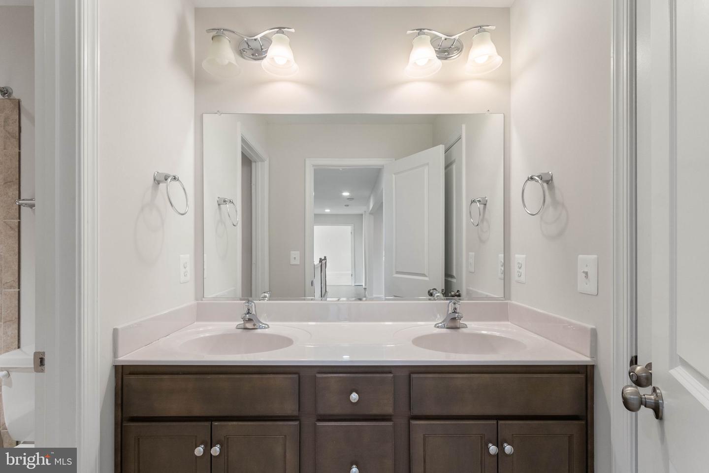 10602 SPRINGVALE LN, SPOTSYLVANIA, Virginia 22551, 5 Bedrooms Bedrooms, ,4 BathroomsBathrooms,Residential,For sale,10602 SPRINGVALE LN,VASP2038512 MLS # VASP2038512