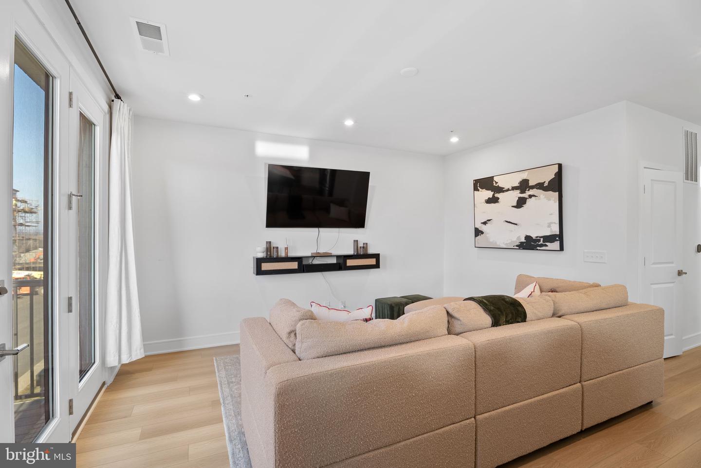 42662 DARALA DR, ASHBURN, Virginia 20147, 3 Bedrooms Bedrooms, ,2 BathroomsBathrooms,Residential,For sale,42662 DARALA DR,VALO2113650 MLS # VALO2113650