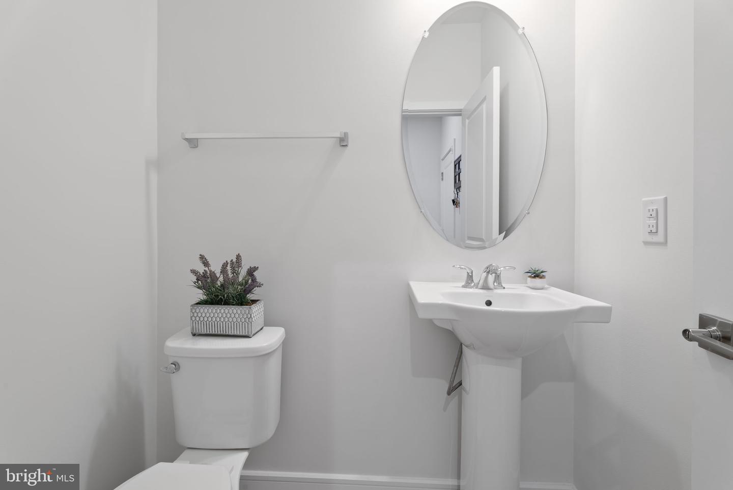 42662 DARALA DR, ASHBURN, Virginia 20147, 3 Bedrooms Bedrooms, ,2 BathroomsBathrooms,Residential,For sale,42662 DARALA DR,VALO2113650 MLS # VALO2113650