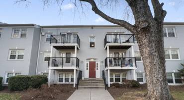 9453 FAIRFAX BLVD #104, FAIRFAX, Virginia 22031, 2 Bedrooms Bedrooms, ,1 BathroomBathrooms,Residential,For sale,9453 FAIRFAX BLVD #104,VAFC2007630 MLS # VAFC2007630