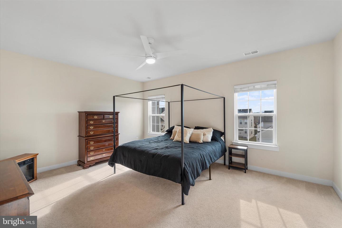 211 SHOE BUCKLE CT, STEPHENS CITY, Virginia 22655, 3 Bedrooms Bedrooms, ,3 BathroomsBathrooms,Residential,For sale,211 SHOE BUCKLE CT,VAFV2038804 MLS # VAFV2038804