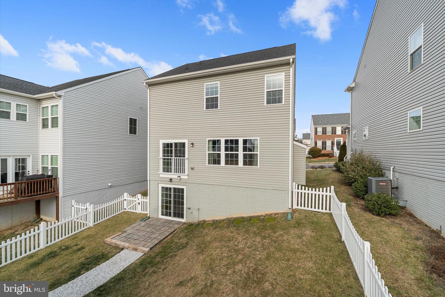 211 SHOE BUCKLE CT, STEPHENS CITY, Virginia 22655, 3 Bedrooms Bedrooms, ,3 BathroomsBathrooms,Residential,For sale,211 SHOE BUCKLE CT,VAFV2038804 MLS # VAFV2038804