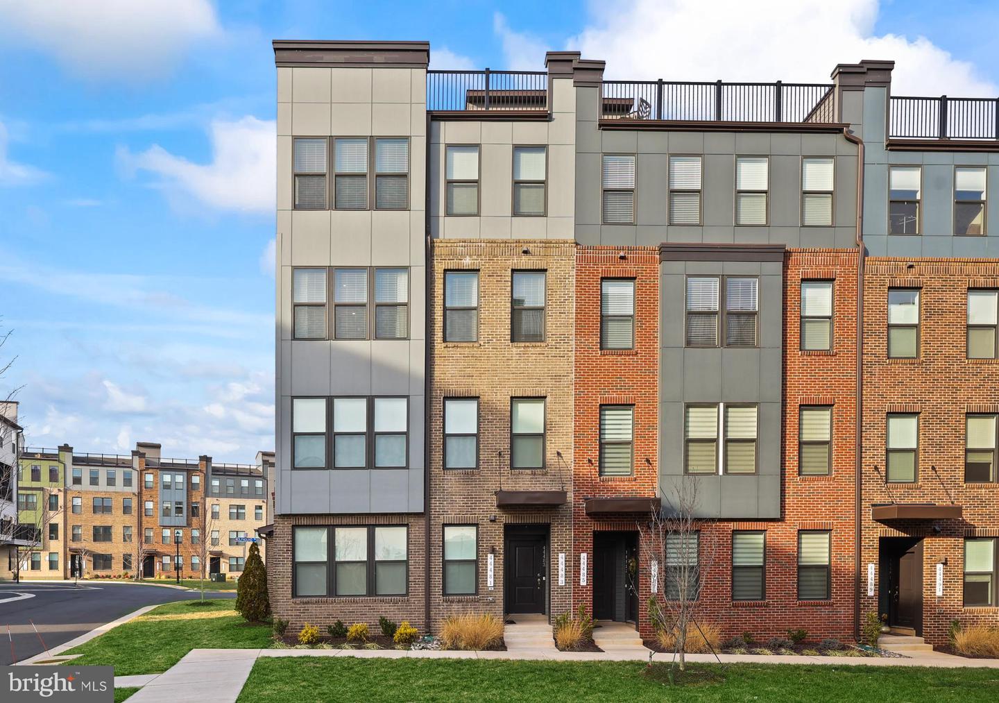 44483 WOLFHOUND SQ, ASHBURN, Virginia 20147, 3 Bedrooms Bedrooms, ,2 BathroomsBathrooms,Residential,For sale,44483 WOLFHOUND SQ,VALO2113688 MLS # VALO2113688