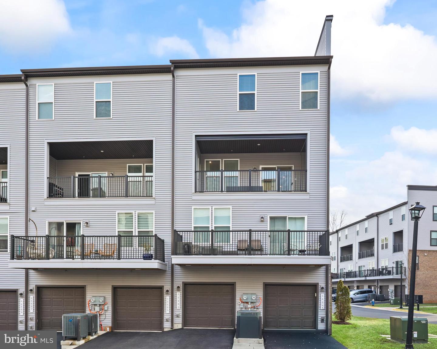 44483 WOLFHOUND SQ, ASHBURN, Virginia 20147, 3 Bedrooms Bedrooms, ,2 BathroomsBathrooms,Residential,For sale,44483 WOLFHOUND SQ,VALO2113688 MLS # VALO2113688