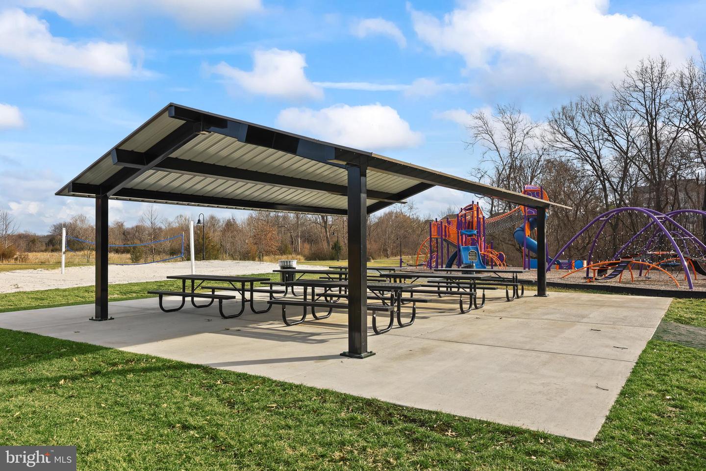 44483 WOLFHOUND SQ, ASHBURN, Virginia 20147, 3 Bedrooms Bedrooms, ,2 BathroomsBathrooms,Residential,For sale,44483 WOLFHOUND SQ,VALO2113688 MLS # VALO2113688