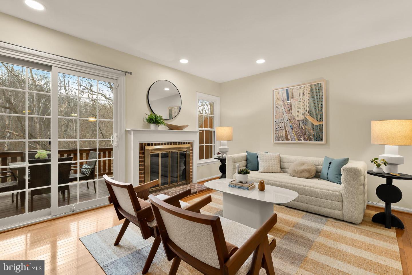 2446 S WALTER REED DR #B, ARLINGTON, Virginia 22206, 2 Bedrooms Bedrooms, 5 Rooms Rooms,2 BathroomsBathrooms,Residential,For sale,2446 S WALTER REED DR #B,VAAR2067590 MLS # VAAR2067590