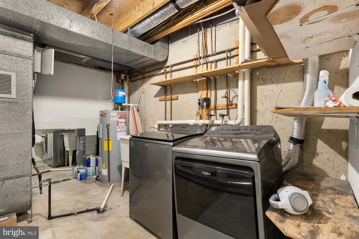 2446 S WALTER REED DR #B, ARLINGTON, Virginia 22206, 2 Bedrooms Bedrooms, 5 Rooms Rooms,2 BathroomsBathrooms,Residential,For sale,2446 S WALTER REED DR #B,VAAR2067590 MLS # VAAR2067590