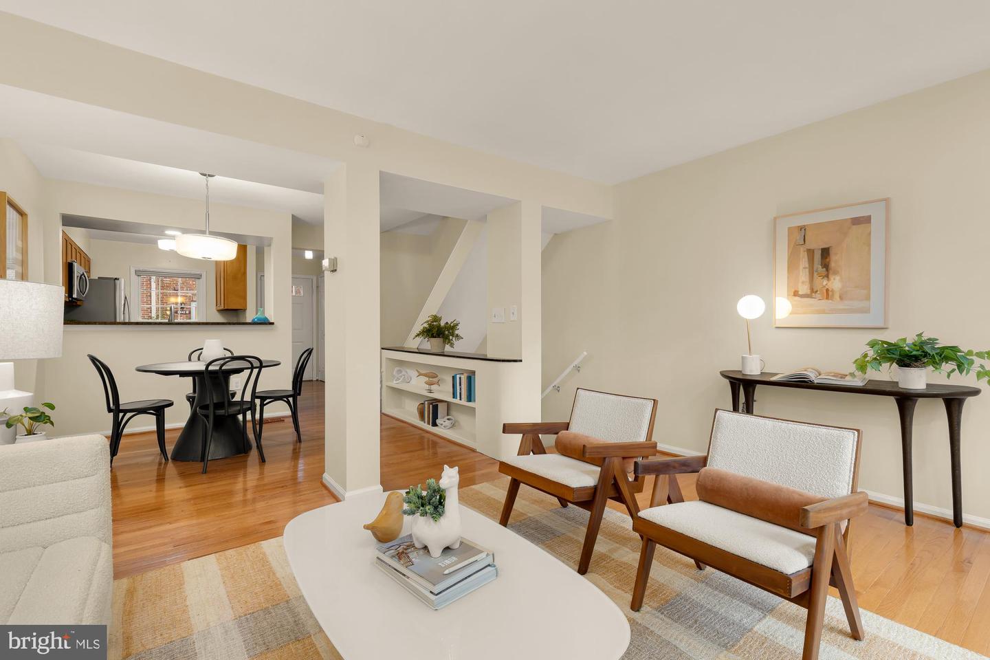 2446 S WALTER REED DR #B, ARLINGTON, Virginia 22206, 2 Bedrooms Bedrooms, 5 Rooms Rooms,2 BathroomsBathrooms,Residential,For sale,2446 S WALTER REED DR #B,VAAR2067590 MLS # VAAR2067590