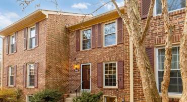 2446 S WALTER REED DR #B, ARLINGTON, Virginia 22206, 2 Bedrooms Bedrooms, 5 Rooms Rooms,2 BathroomsBathrooms,Residential,For sale,2446 S WALTER REED DR #B,VAAR2067590 MLS # VAAR2067590