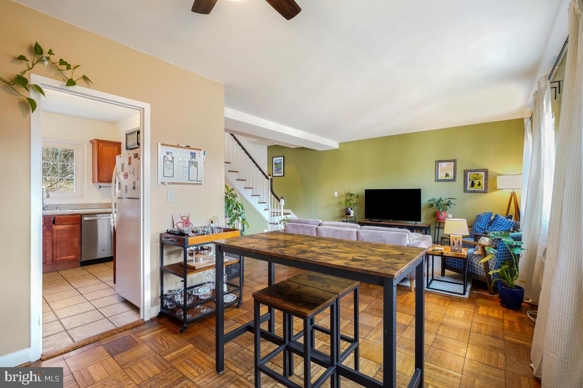 3219 VALLEY DR, ALEXANDRIA, Virginia 22302, 2 Bedrooms Bedrooms, ,1 BathroomBathrooms,Residential,For sale,3219 VALLEY DR,VAAX2053020 MLS # VAAX2053020 3219 VALLEY DR, ALEXANDRIA, Virginia 22302, 2 Bedrooms Bedrooms, ,1 BathroomBathrooms,Residential,For sale,3219 VALLEY DR,VAAX2053020 MLS # VAAX2053020