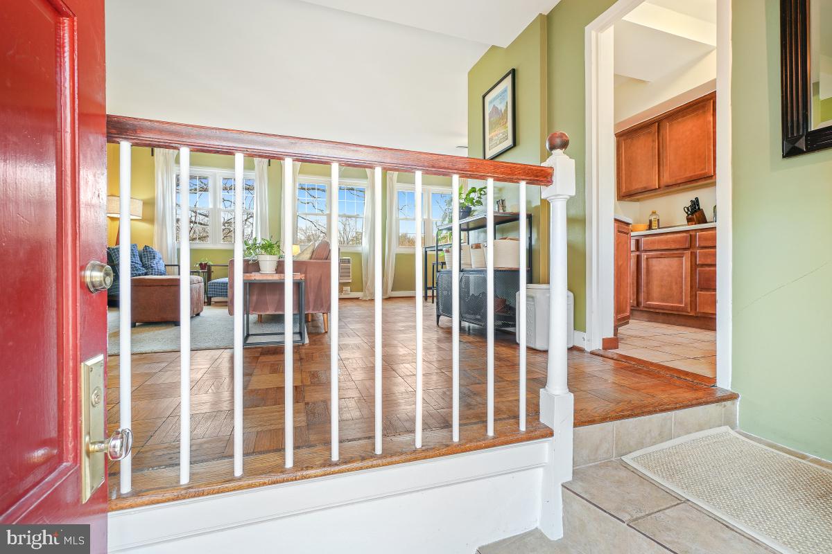 3219 VALLEY DR, ALEXANDRIA, Virginia 22302, 2 Bedrooms Bedrooms, ,1 BathroomBathrooms,Residential,For sale,3219 VALLEY DR,VAAX2053020 MLS # VAAX2053020 3219 VALLEY DR, ALEXANDRIA, Virginia 22302, 2 Bedrooms Bedrooms, ,1 BathroomBathrooms,Residential,For sale,3219 VALLEY DR,VAAX2053020 MLS # VAAX2053020