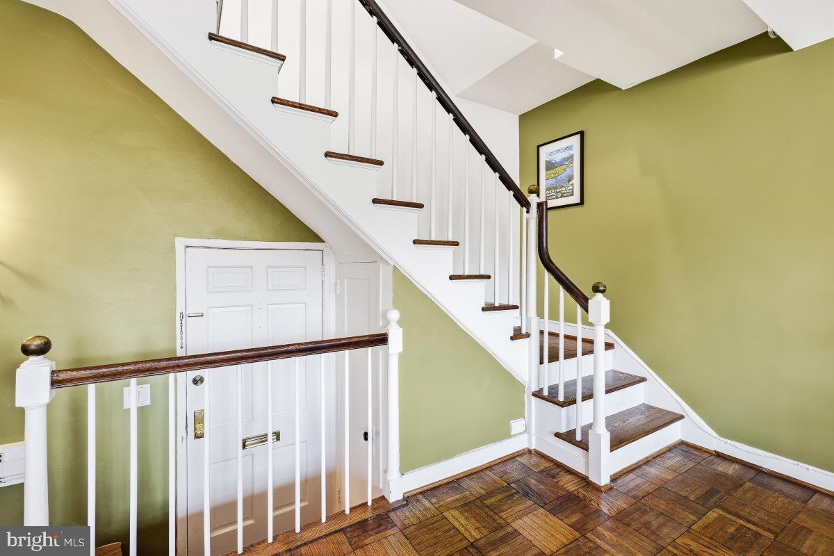 3219 VALLEY DR, ALEXANDRIA, Virginia 22302, 2 Bedrooms Bedrooms, ,1 BathroomBathrooms,Residential,For sale,3219 VALLEY DR,VAAX2053020 MLS # VAAX2053020 3219 VALLEY DR, ALEXANDRIA, Virginia 22302, 2 Bedrooms Bedrooms, ,1 BathroomBathrooms,Residential,For sale,3219 VALLEY DR,VAAX2053020 MLS # VAAX2053020