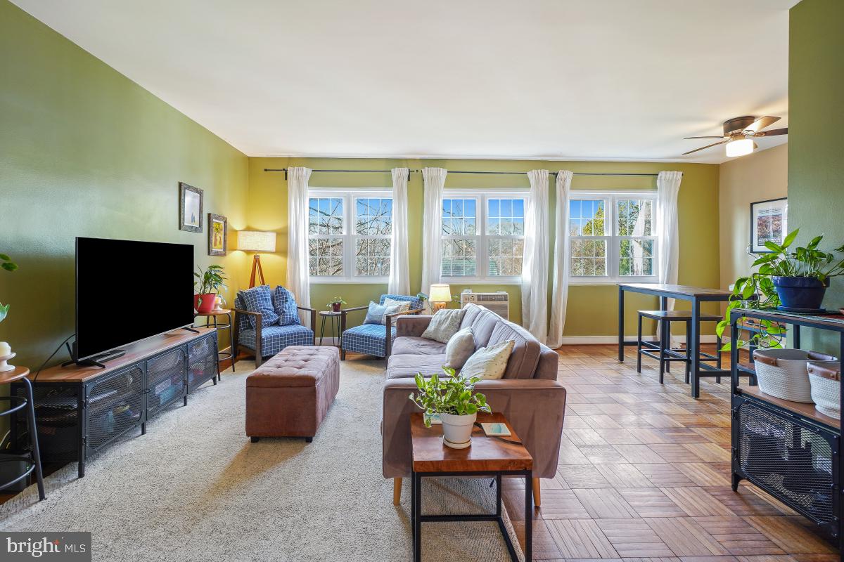 3219 VALLEY DR, ALEXANDRIA, Virginia 22302, 2 Bedrooms Bedrooms, ,1 BathroomBathrooms,Residential,For sale,3219 VALLEY DR,VAAX2053020 MLS # VAAX2053020 3219 VALLEY DR, ALEXANDRIA, Virginia 22302, 2 Bedrooms Bedrooms, ,1 BathroomBathrooms,Residential,For sale,3219 VALLEY DR,VAAX2053020 MLS # VAAX2053020