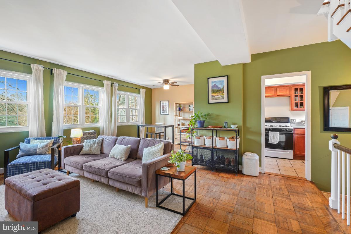 3219 VALLEY DR, ALEXANDRIA, Virginia 22302, 2 Bedrooms Bedrooms, ,1 BathroomBathrooms,Residential,For sale,3219 VALLEY DR,VAAX2053020 MLS # VAAX2053020 3219 VALLEY DR, ALEXANDRIA, Virginia 22302, 2 Bedrooms Bedrooms, ,1 BathroomBathrooms,Residential,For sale,3219 VALLEY DR,VAAX2053020 MLS # VAAX2053020