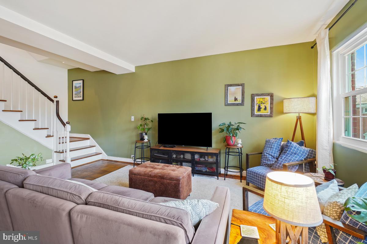 3219 VALLEY DR, ALEXANDRIA, Virginia 22302, 2 Bedrooms Bedrooms, ,1 BathroomBathrooms,Residential,For sale,3219 VALLEY DR,VAAX2053020 MLS # VAAX2053020 3219 VALLEY DR, ALEXANDRIA, Virginia 22302, 2 Bedrooms Bedrooms, ,1 BathroomBathrooms,Residential,For sale,3219 VALLEY DR,VAAX2053020 MLS # VAAX2053020