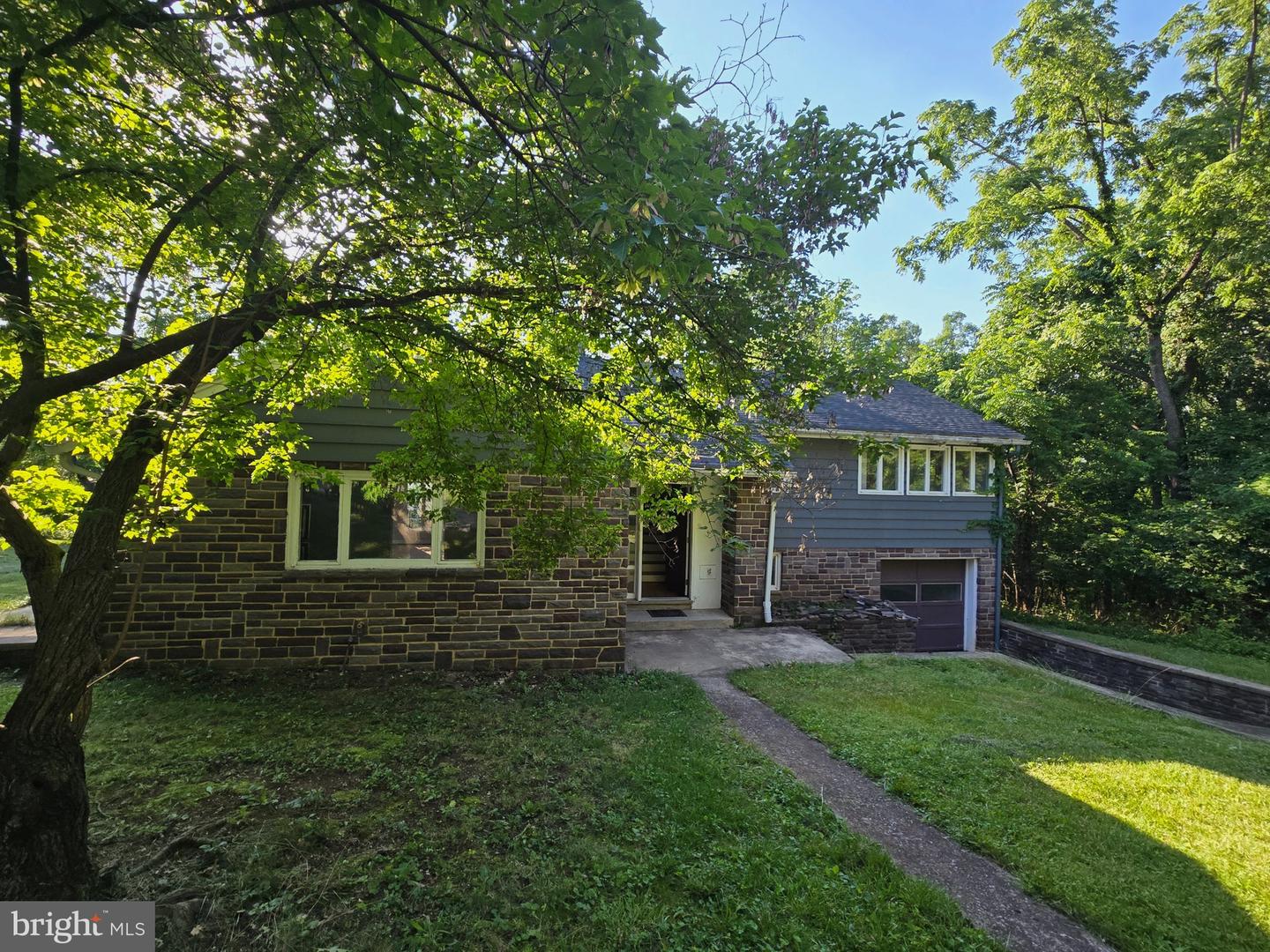 769 S WATER ST, WOODSTOCK, Virginia 22664, 4 Bedrooms Bedrooms, ,2 BathroomsBathrooms,Residential,For sale,769 S WATER ST,VASH2013334 MLS # VASH2013334