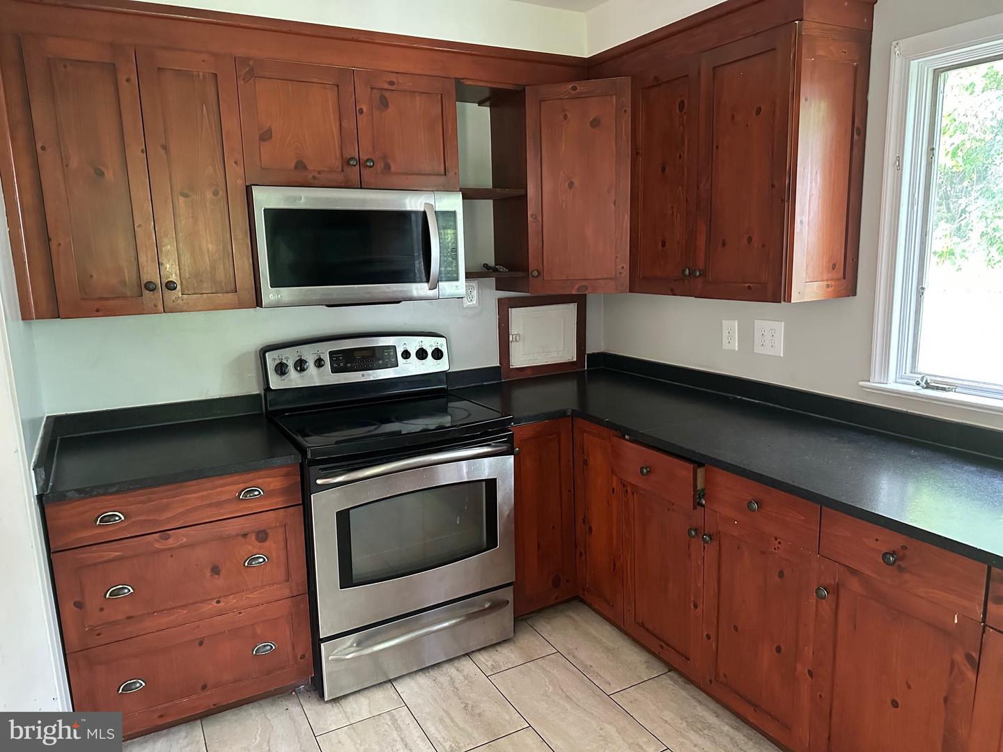 769 S WATER ST, WOODSTOCK, Virginia 22664, 4 Bedrooms Bedrooms, ,2 BathroomsBathrooms,Residential,For sale,769 S WATER ST,VASH2013334 MLS # VASH2013334