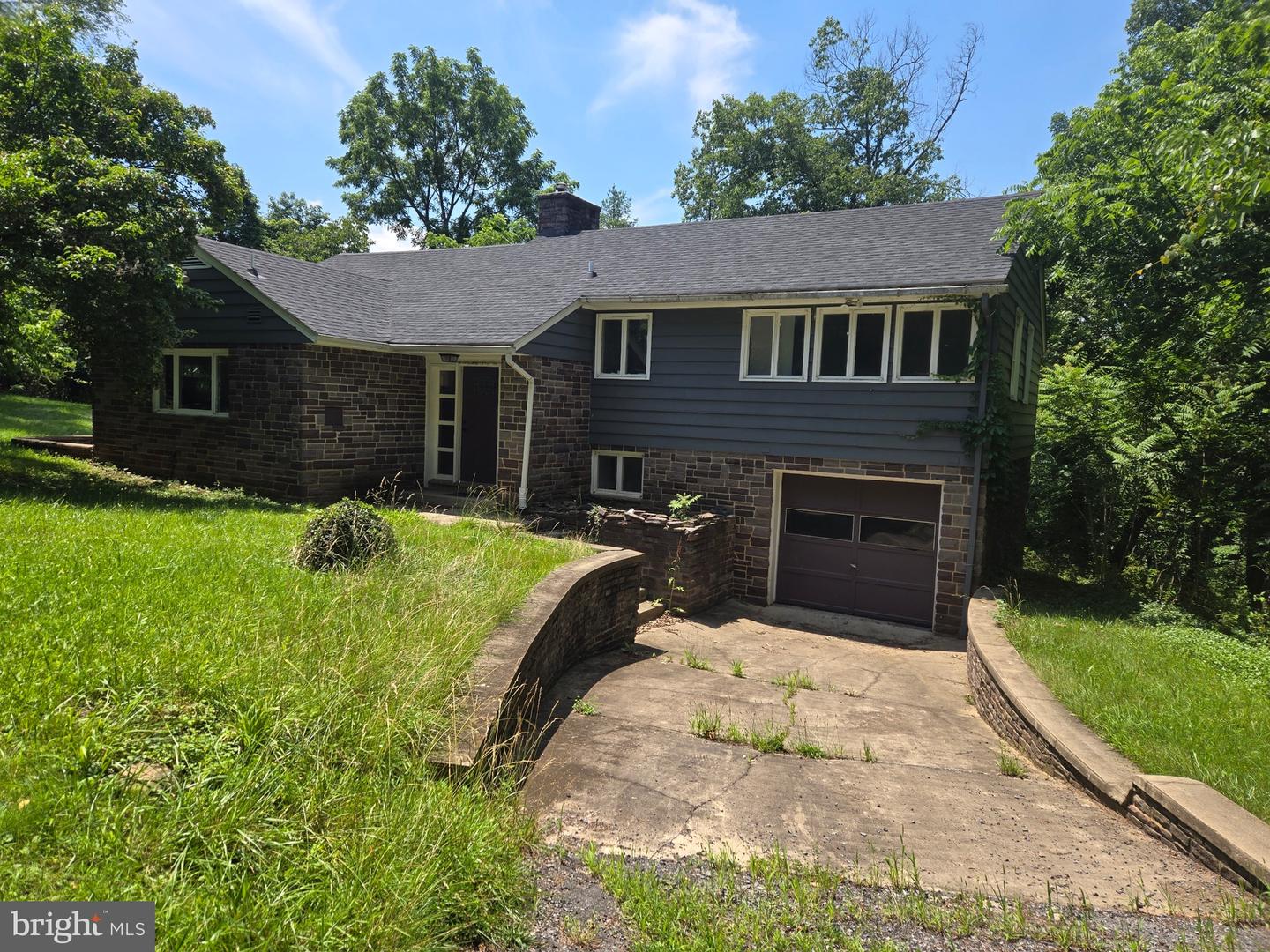 769 S WATER ST, WOODSTOCK, Virginia 22664, 4 Bedrooms Bedrooms, ,2 BathroomsBathrooms,Residential,For sale,769 S WATER ST,VASH2013334 MLS # VASH2013334