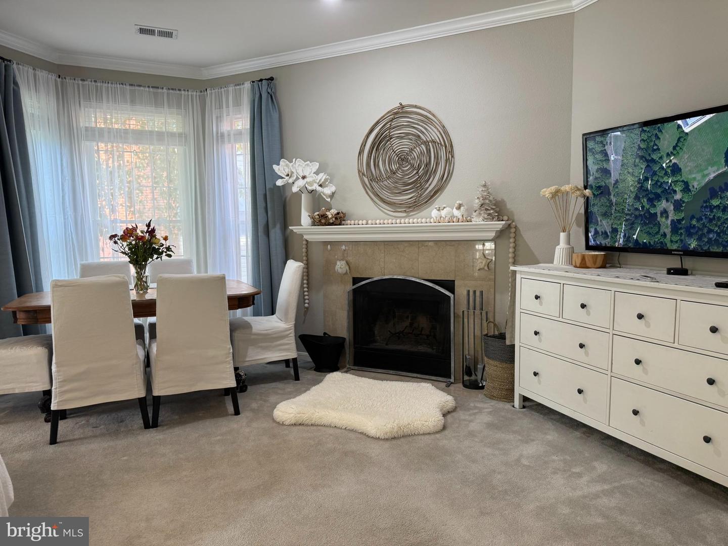 660 GATEWAY DR SE #111, LEESBURG, Virginia 20175, 3 Bedrooms Bedrooms, 5 Rooms Rooms,2 BathroomsBathrooms,Residential,For sale,660 GATEWAY DR SE #111,VALO2113718 MLS # VALO2113718