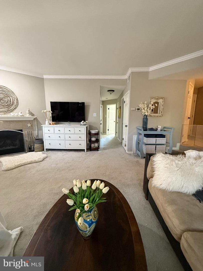 660 GATEWAY DR SE #111, LEESBURG, Virginia 20175, 3 Bedrooms Bedrooms, 5 Rooms Rooms,2 BathroomsBathrooms,Residential,For sale,660 GATEWAY DR SE #111,VALO2113718 MLS # VALO2113718