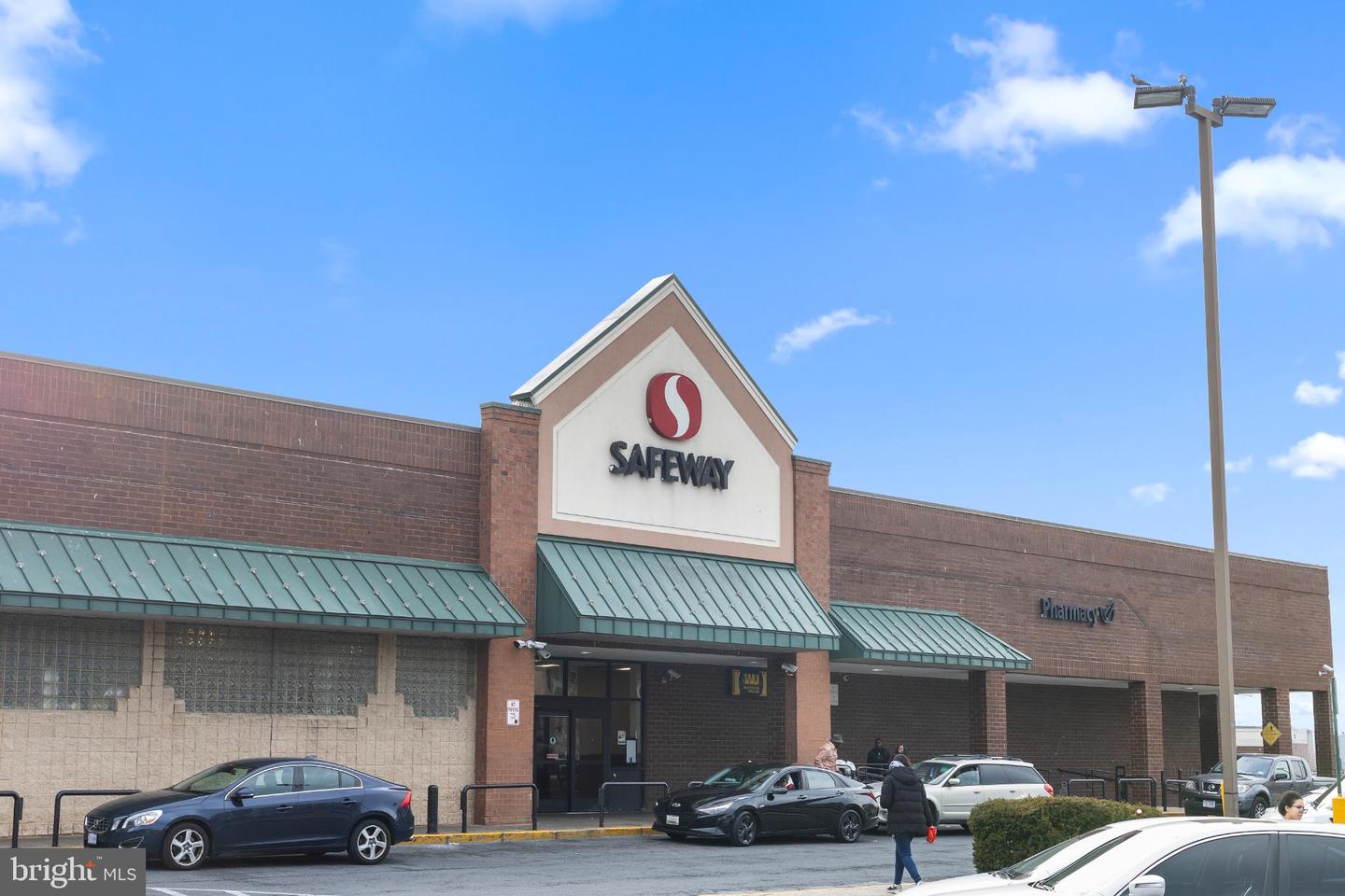 1841 L ST NE, WASHINGTON, District Of Columbia 20002, 2 Bedrooms Bedrooms, 7 Rooms Rooms,1 BathroomBathrooms,Residential,For sale,1841 L ST NE,DCDC2240732 MLS # DCDC2240732