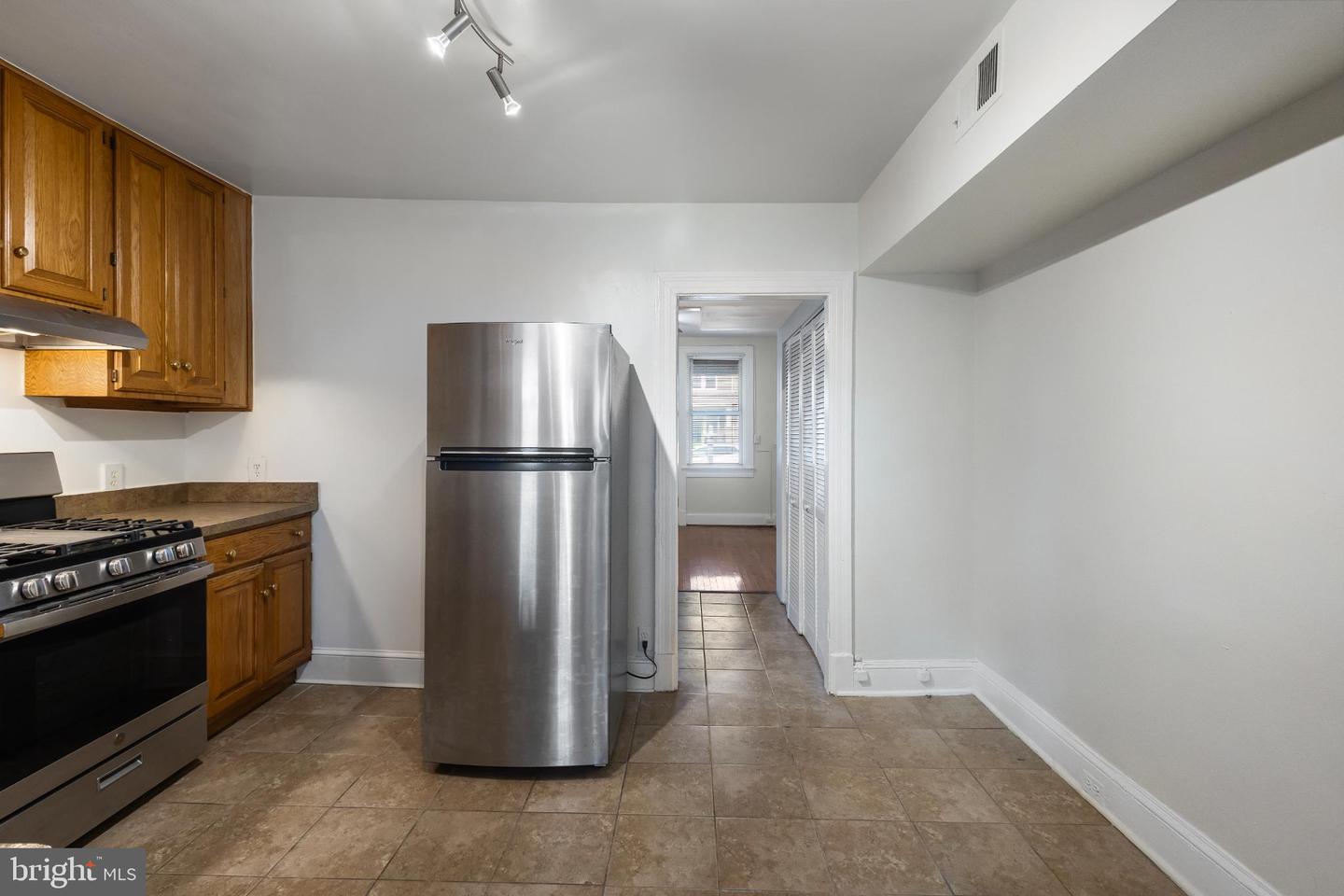 1841 L ST NE, WASHINGTON, District Of Columbia 20002, 2 Bedrooms Bedrooms, 7 Rooms Rooms,1 BathroomBathrooms,Residential,For sale,1841 L ST NE,DCDC2240732 MLS # DCDC2240732