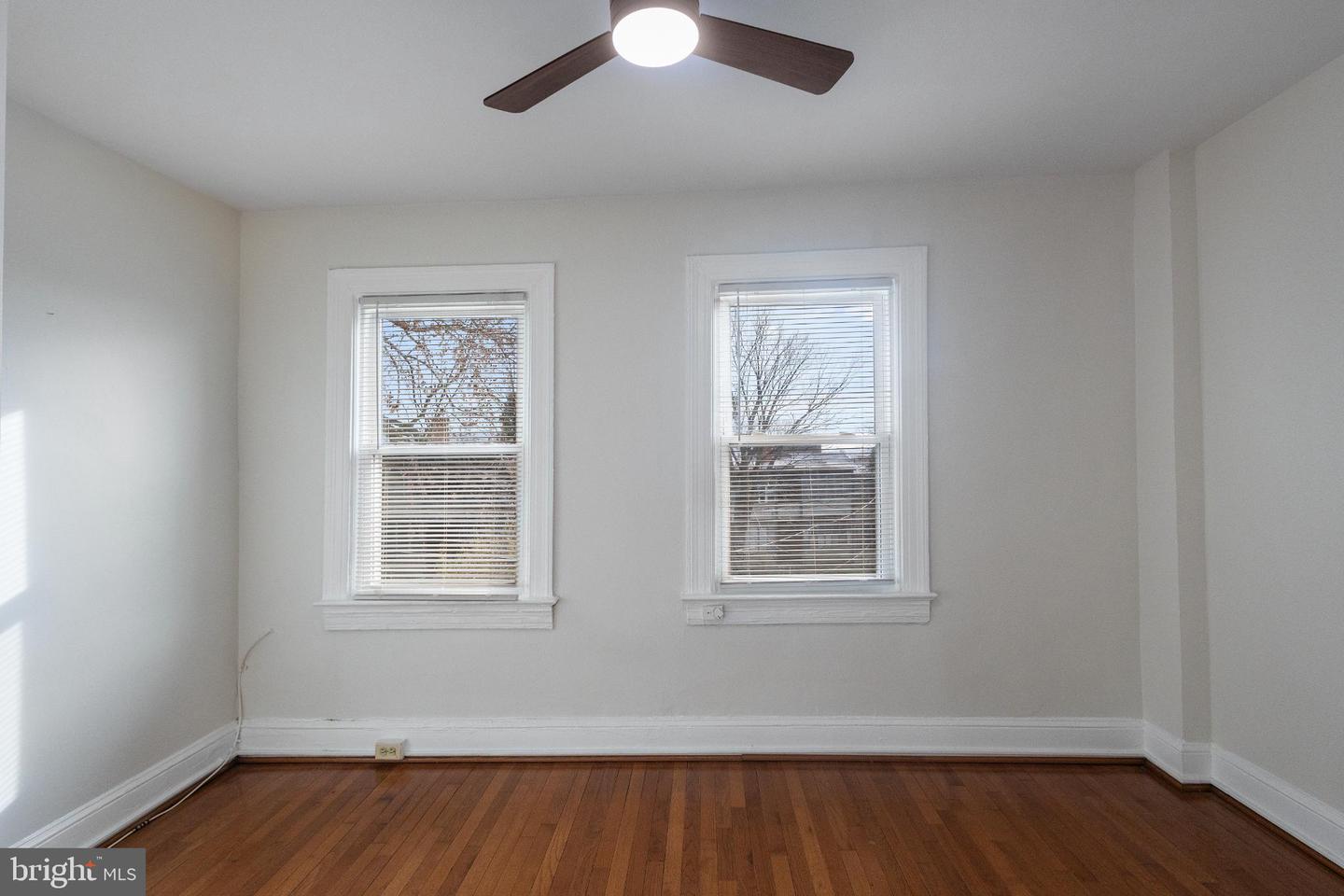 1841 L ST NE, WASHINGTON, District Of Columbia 20002, 2 Bedrooms Bedrooms, 7 Rooms Rooms,1 BathroomBathrooms,Residential,For sale,1841 L ST NE,DCDC2240732 MLS # DCDC2240732