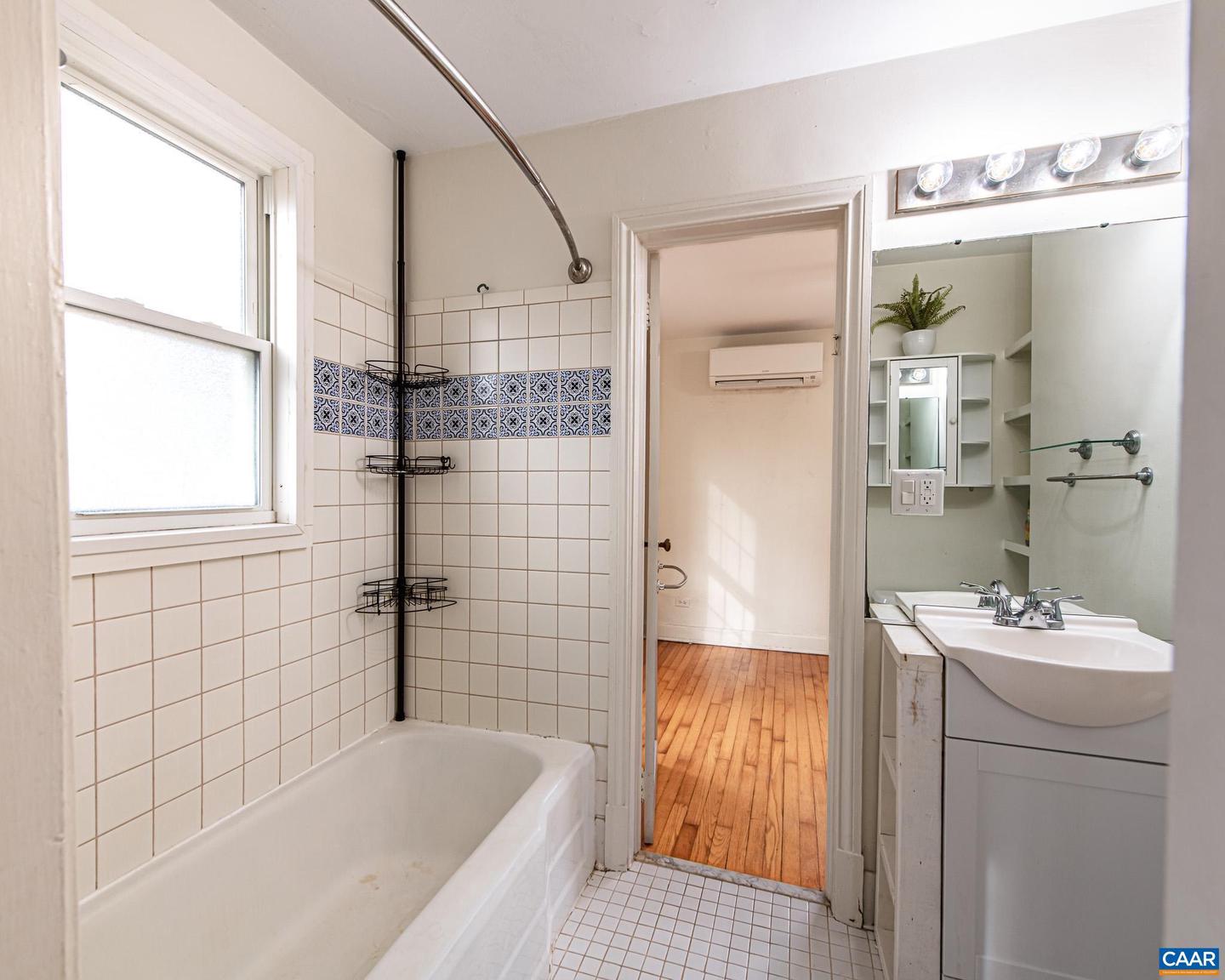 501 VALLEY ROAD EXT, CHARLOTTESVILLE, Virginia 22903, 3 Bedrooms Bedrooms, ,1 BathroomBathrooms,Residential,For sale,501 VALLEY ROAD EXT,672368 MLS # 672368 501 VALLEY ROAD EXT, CHARLOTTESVILLE, Virginia 22903, 3 Bedrooms Bedrooms, ,1 BathroomBathrooms,Residential,For sale,501 VALLEY ROAD EXT,672368 MLS # 672368