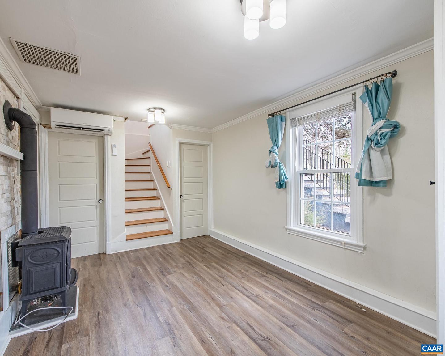 501 VALLEY ROAD EXT, CHARLOTTESVILLE, Virginia 22903, 3 Bedrooms Bedrooms, ,1 BathroomBathrooms,Residential,For sale,501 VALLEY ROAD EXT,672368 MLS # 672368 501 VALLEY ROAD EXT, CHARLOTTESVILLE, Virginia 22903, 3 Bedrooms Bedrooms, ,1 BathroomBathrooms,Residential,For sale,501 VALLEY ROAD EXT,672368 MLS # 672368