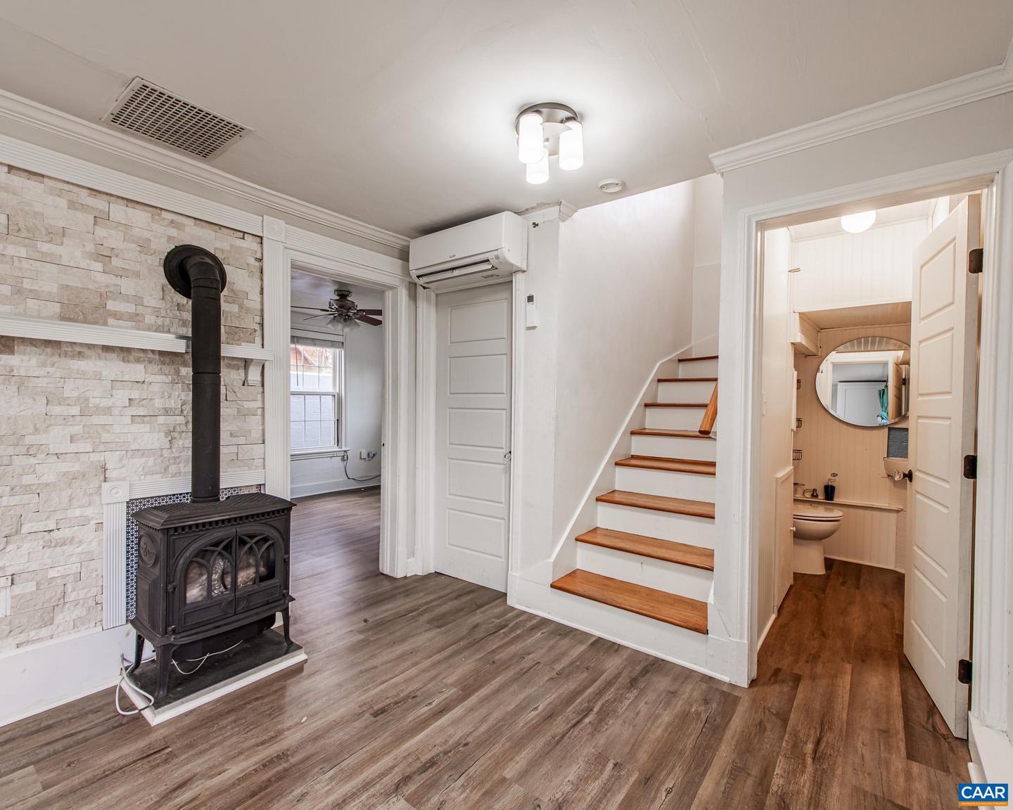 501 VALLEY ROAD EXT, CHARLOTTESVILLE, Virginia 22903, 3 Bedrooms Bedrooms, ,1 BathroomBathrooms,Residential,For sale,501 VALLEY ROAD EXT,672368 MLS # 672368 501 VALLEY ROAD EXT, CHARLOTTESVILLE, Virginia 22903, 3 Bedrooms Bedrooms, ,1 BathroomBathrooms,Residential,For sale,501 VALLEY ROAD EXT,672368 MLS # 672368