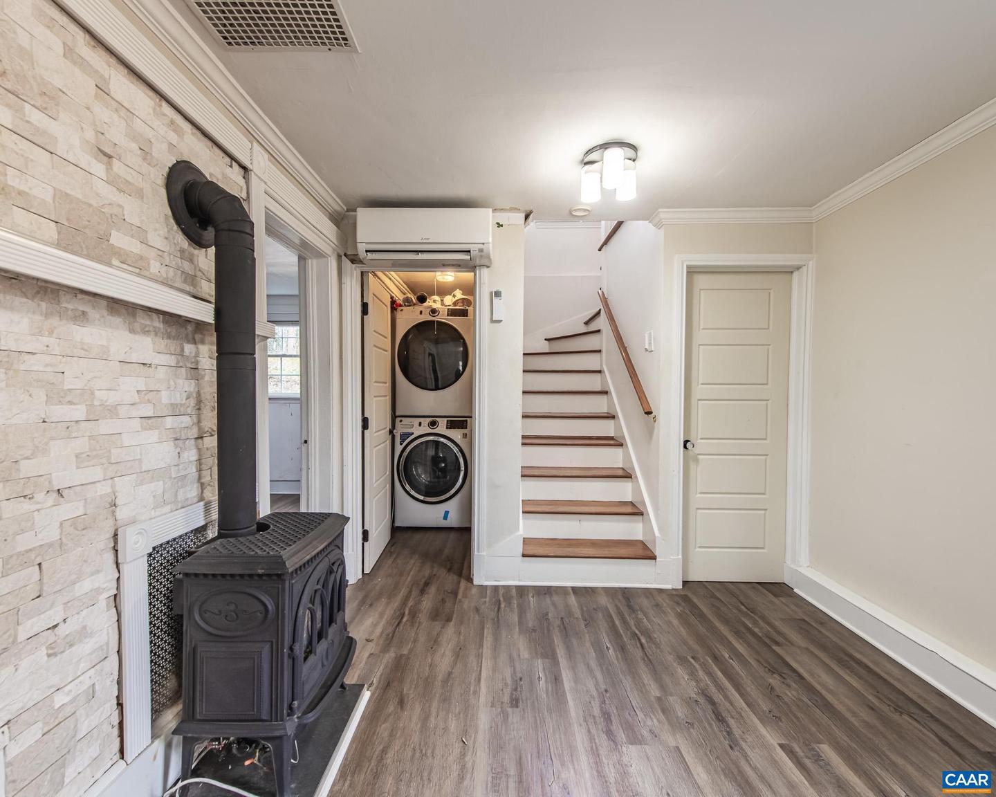 501 VALLEY ROAD EXT, CHARLOTTESVILLE, Virginia 22903, 3 Bedrooms Bedrooms, ,1 BathroomBathrooms,Residential,For sale,501 VALLEY ROAD EXT,672368 MLS # 672368 501 VALLEY ROAD EXT, CHARLOTTESVILLE, Virginia 22903, 3 Bedrooms Bedrooms, ,1 BathroomBathrooms,Residential,For sale,501 VALLEY ROAD EXT,672368 MLS # 672368