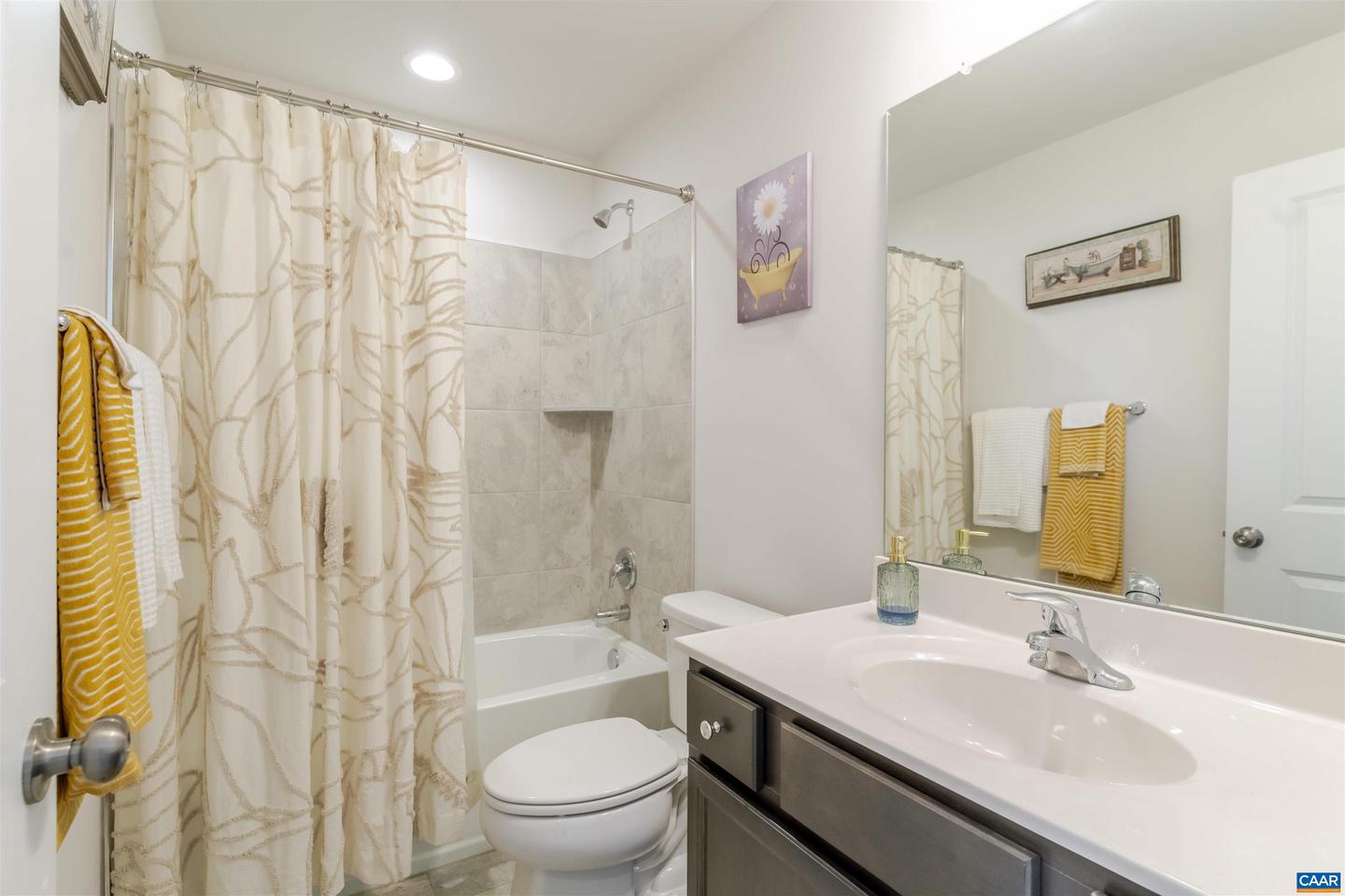 104 MAPLESHIRE CT, WAYNESBORO, Virginia 22980, 4 Bedrooms Bedrooms, ,3 BathroomsBathrooms,Residential,For sale,104 MAPLESHIRE CT,672369 MLS # 672369 104 MAPLESHIRE CT, WAYNESBORO, Virginia 22980, 4 Bedrooms Bedrooms, ,3 BathroomsBathrooms,Residential,For sale,104 MAPLESHIRE CT,672369 MLS # 672369