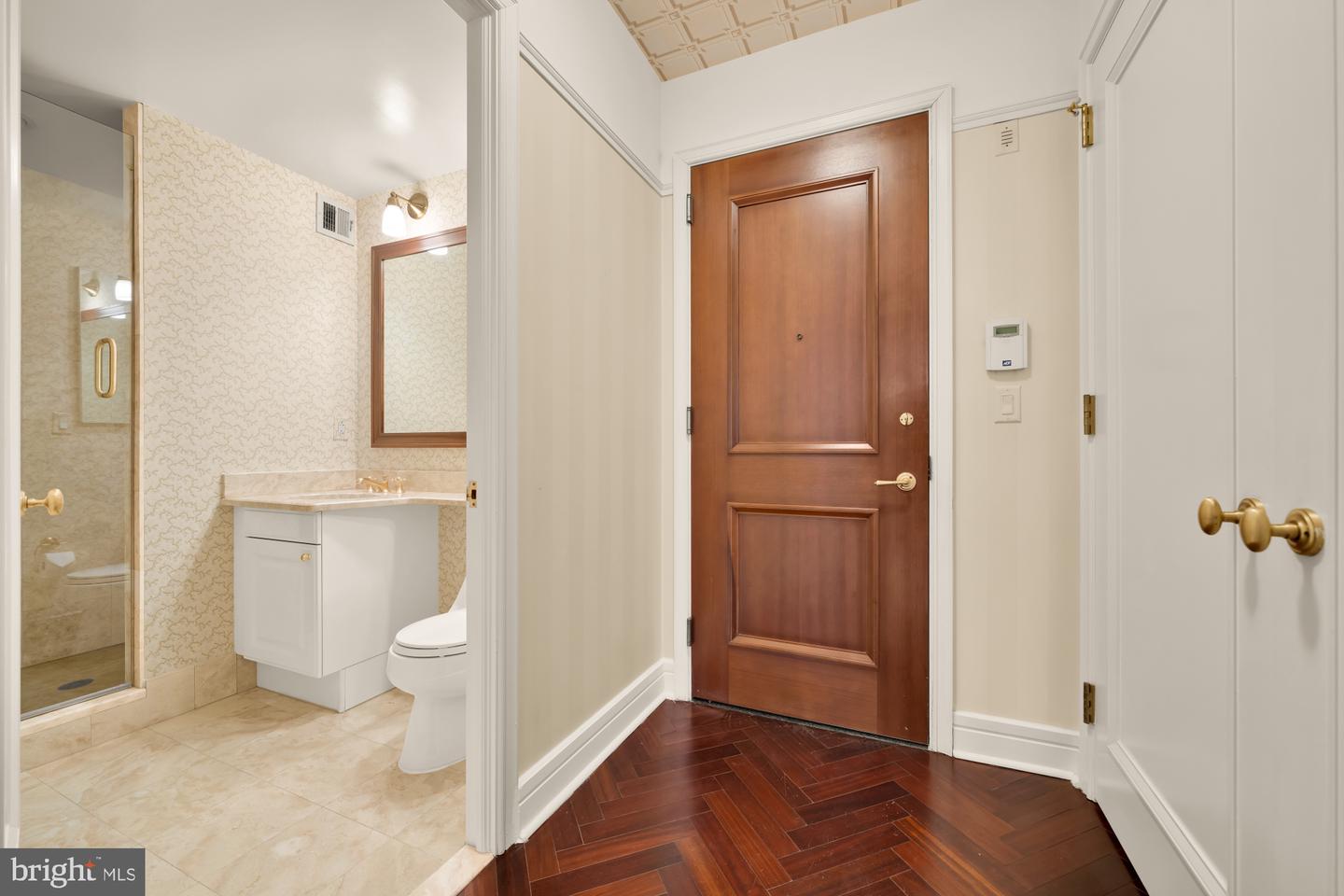 1155 23RD ST NW #6H, WASHINGTON, District Of Columbia 20037, 1 Bedroom Bedrooms, ,2 BathroomsBathrooms,Residential,For sale,1155 23RD ST NW #6H,DCDC2240826 MLS # DCDC2240826