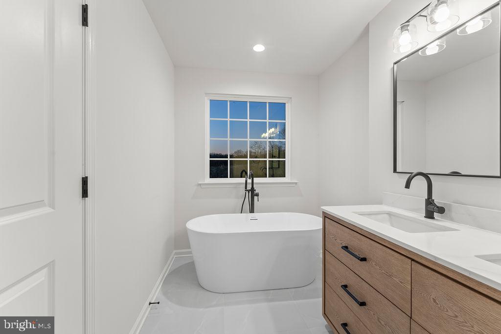 15351 RIDGE RD, GORDONSVILLE, Virginia 22942, 5 Bedrooms Bedrooms, ,3 BathroomsBathrooms,Residential,For sale,15351 RIDGE RD,VAOR2013096 MLS # VAOR2013096