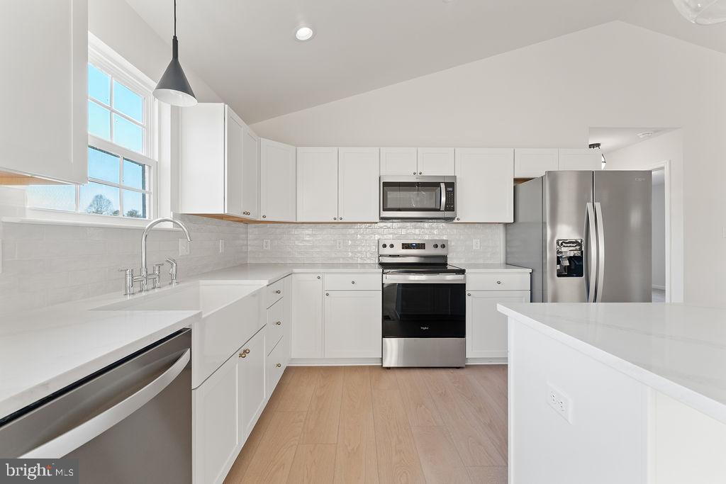 15326 COX MILL RD, GORDONSVILLE, Virginia 22942, 5 Bedrooms Bedrooms, ,3 BathroomsBathrooms,Residential,For sale,15326 COX MILL RD,VAOR2013098 MLS # VAOR2013098