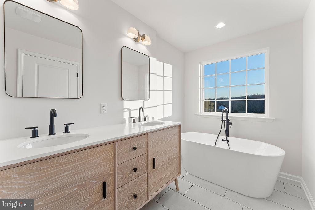 15326 COX MILL RD, GORDONSVILLE, Virginia 22942, 5 Bedrooms Bedrooms, ,3 BathroomsBathrooms,Residential,For sale,15326 COX MILL RD,VAOR2013098 MLS # VAOR2013098