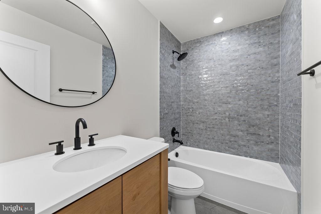 15326 COX MILL RD, GORDONSVILLE, Virginia 22942, 5 Bedrooms Bedrooms, ,3 BathroomsBathrooms,Residential,For sale,15326 COX MILL RD,VAOR2013098 MLS # VAOR2013098