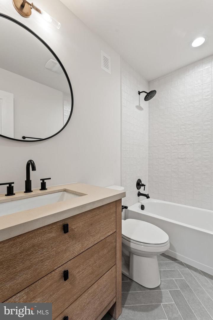 15326 COX MILL RD, GORDONSVILLE, Virginia 22942, 5 Bedrooms Bedrooms, ,3 BathroomsBathrooms,Residential,For sale,15326 COX MILL RD,VAOR2013098 MLS # VAOR2013098