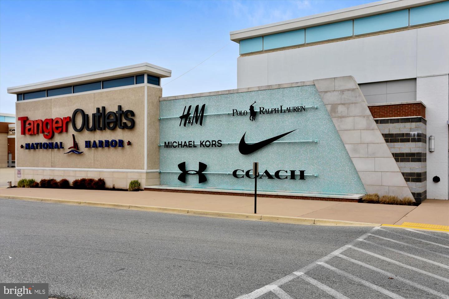 4007 1ST ST SW, WASHINGTON, District Of Columbia 20032, 2 Bedrooms Bedrooms, ,2 BathroomsBathrooms,Residential,For sale,4007 1ST ST SW,DCDC2240832 MLS # DCDC2240832