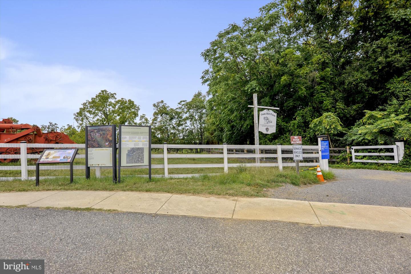 4007 1ST ST SW, WASHINGTON, District Of Columbia 20032, 2 Bedrooms Bedrooms, ,2 BathroomsBathrooms,Residential,For sale,4007 1ST ST SW,DCDC2240832 MLS # DCDC2240832