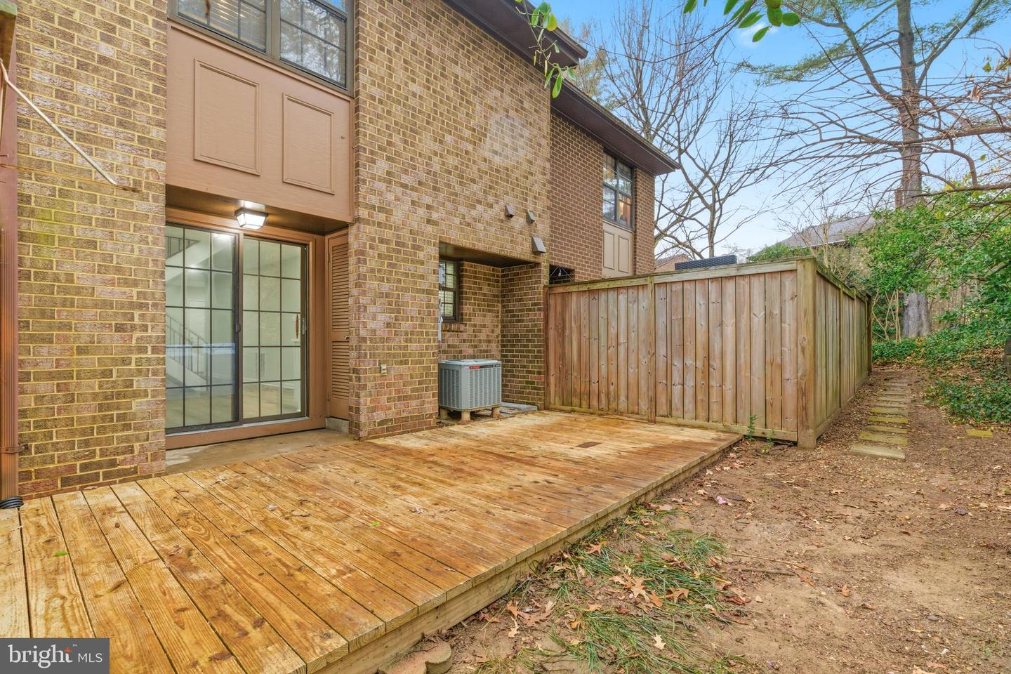 2006 HEADLANDS CIR, RESTON, Virginia 20191, 3 Bedrooms Bedrooms, ,2 BathroomsBathrooms,Residential,For sale,2006 HEADLANDS CIR,VAFX2285182 MLS # VAFX2285182 2006 HEADLANDS CIR, RESTON, Virginia 20191, 3 Bedrooms Bedrooms, ,2 BathroomsBathrooms,Residential,For sale,2006 HEADLANDS CIR,VAFX2285182 MLS # VAFX2285182