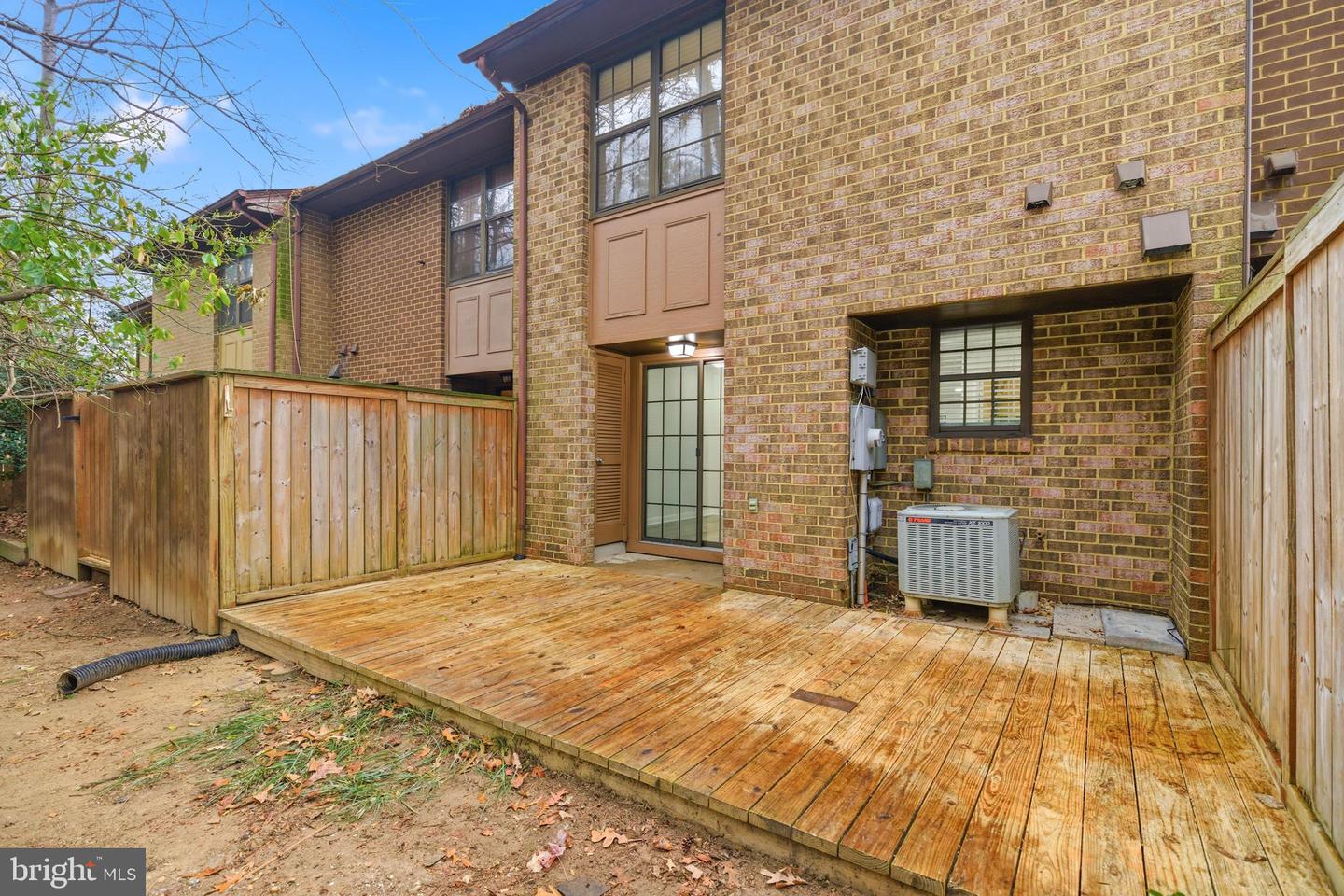 2006 HEADLANDS CIR, RESTON, Virginia 20191, 3 Bedrooms Bedrooms, ,2 BathroomsBathrooms,Residential,For sale,2006 HEADLANDS CIR,VAFX2285182 MLS # VAFX2285182 2006 HEADLANDS CIR, RESTON, Virginia 20191, 3 Bedrooms Bedrooms, ,2 BathroomsBathrooms,Residential,For sale,2006 HEADLANDS CIR,VAFX2285182 MLS # VAFX2285182