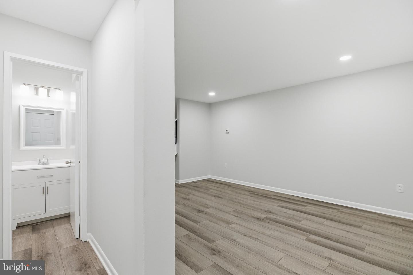 2006 HEADLANDS CIR, RESTON, Virginia 20191, 3 Bedrooms Bedrooms, ,2 BathroomsBathrooms,Residential,For sale,2006 HEADLANDS CIR,VAFX2285182 MLS # VAFX2285182 2006 HEADLANDS CIR, RESTON, Virginia 20191, 3 Bedrooms Bedrooms, ,2 BathroomsBathrooms,Residential,For sale,2006 HEADLANDS CIR,VAFX2285182 MLS # VAFX2285182